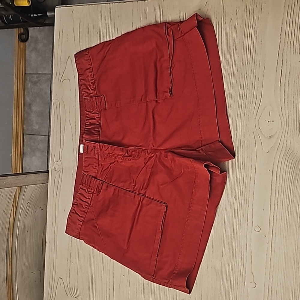 Oldnavy burgundy short size 16